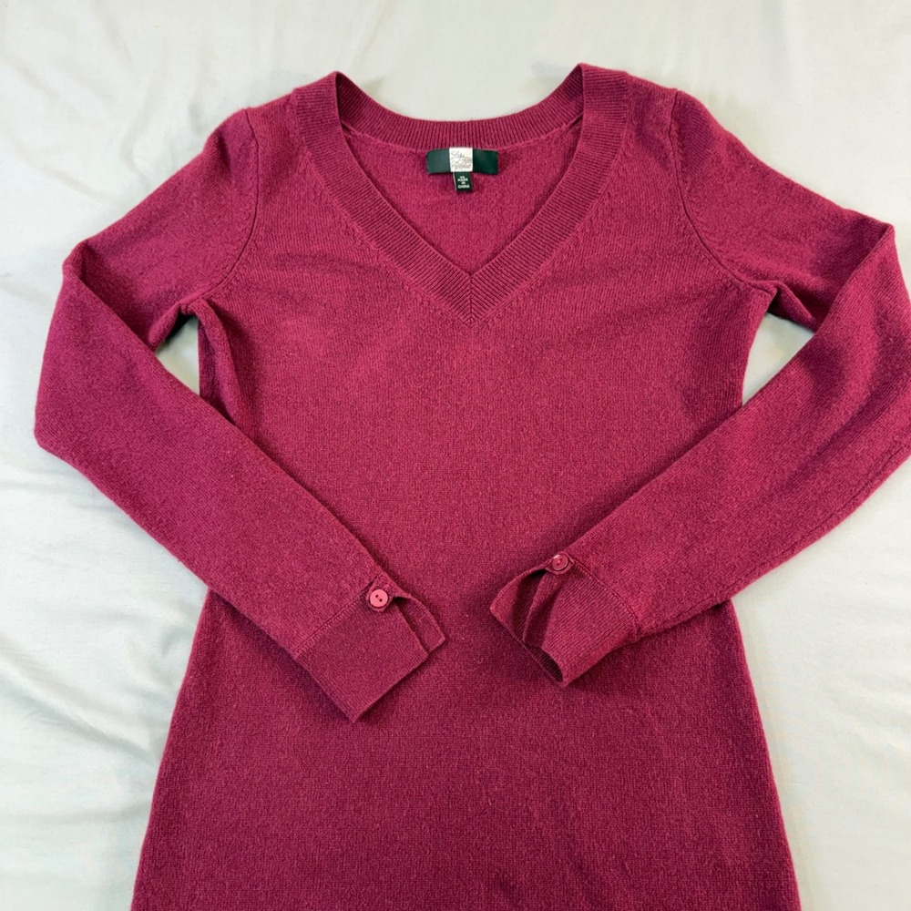 Cashmere Saks Fifth Avenue V-Neck Long Sleeve Sweater Berry‎ XS absolute beauty - Picture 4 of 16